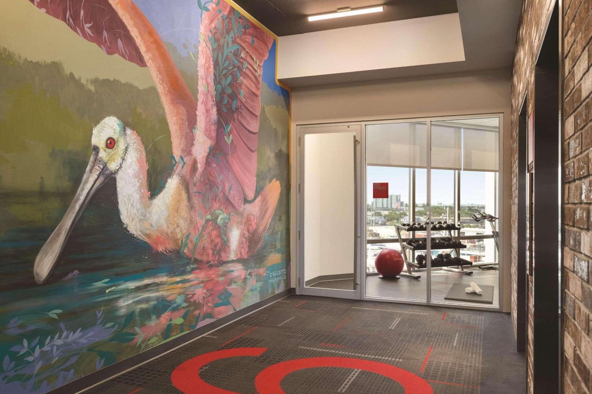 Radisson Red Miami Airport Hotel Eksteriør billede