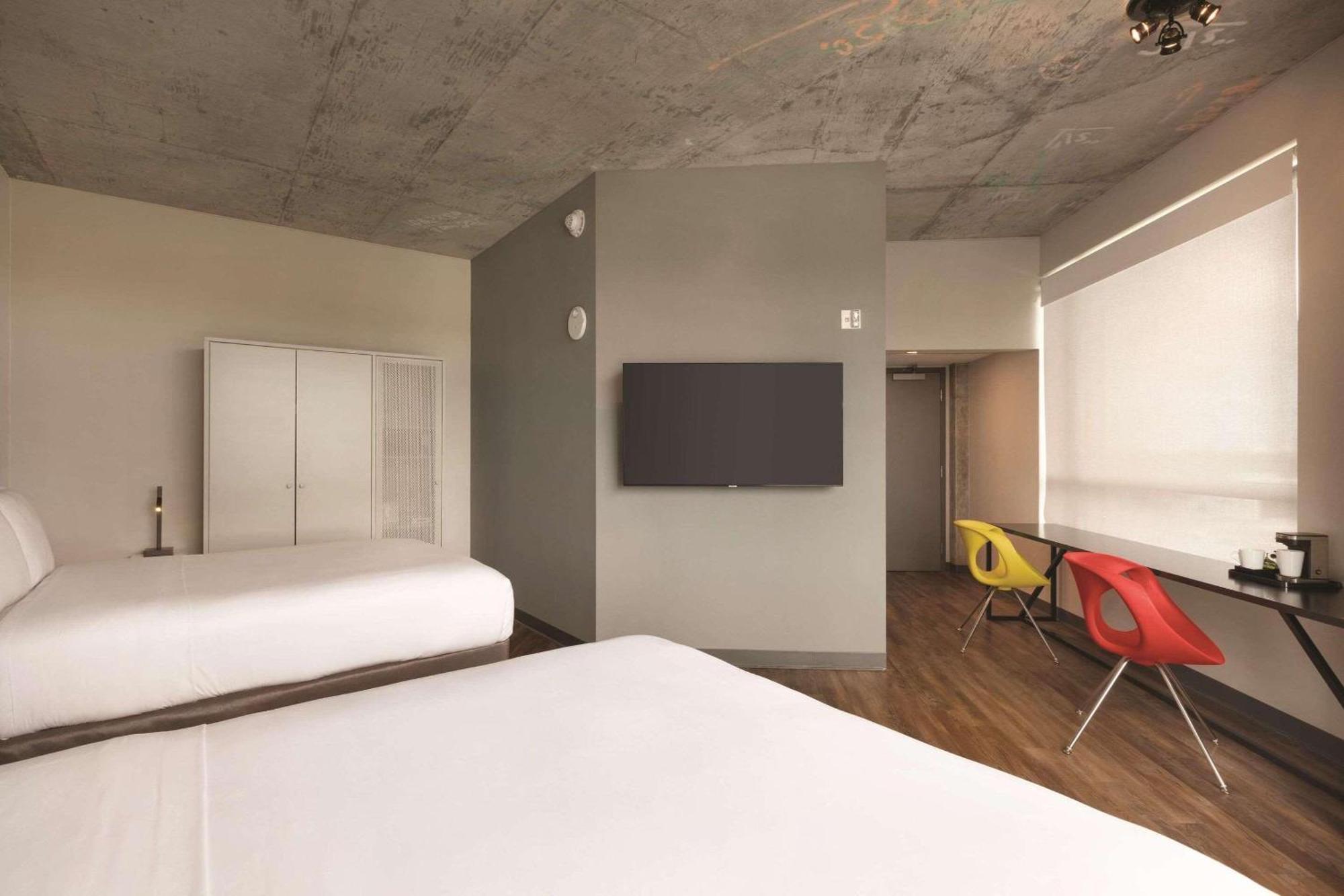 Radisson Red Miami Airport Hotel Eksteriør billede